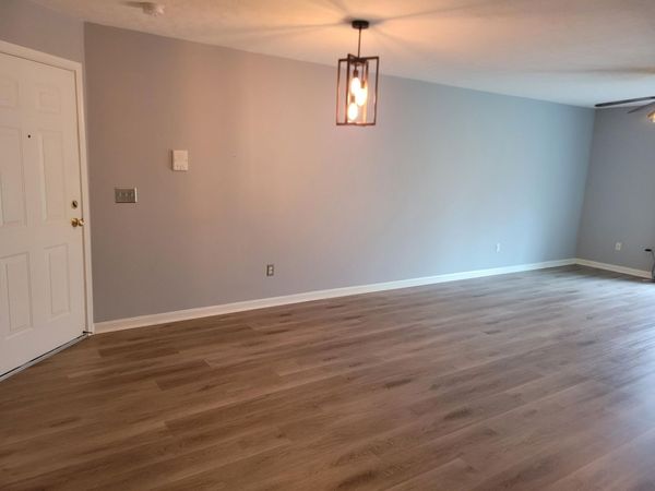 1612 Ashley Court, Unit 102, Florence, KY 41042