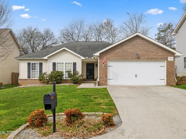 1960 Mahogany Wood Tr, Knoxville, TN 37920