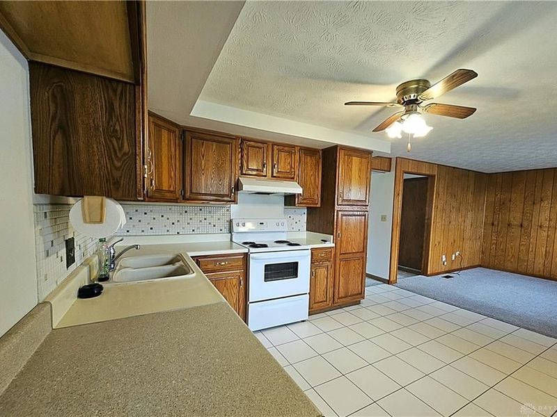 2187 Tampico Trail, Bellbrook, OH 45305 Photo 10