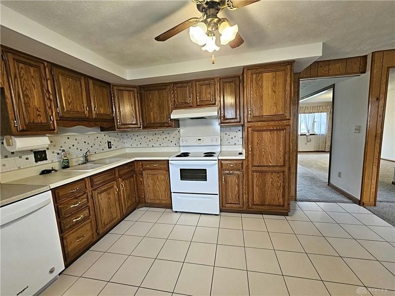 2187 Tampico Trail, Bellbrook, OH 45305 Photo 12