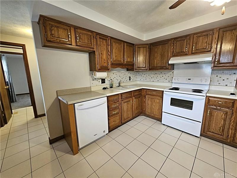 2187 Tampico Trail, Bellbrook, OH 45305 Photo 13