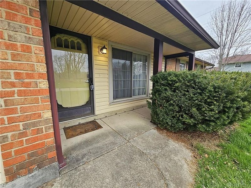 2187 Tampico Trail, Bellbrook, OH 45305 Photo 2