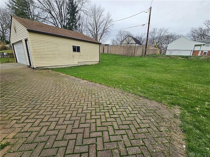 2187 Tampico Trail, Bellbrook, OH 45305 Photo 26