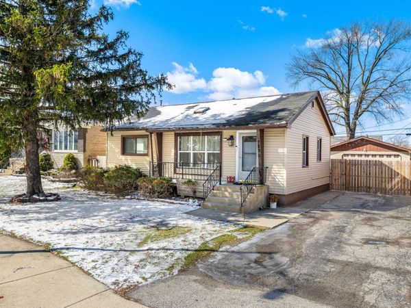 7830 Neenah Avenue , Burbank, IL 60459