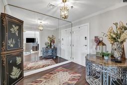 100 Sunset Boulevard  photo 4