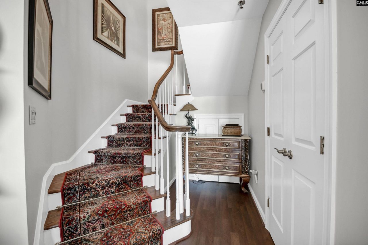 100 Sunset Boulevard  Photo 30