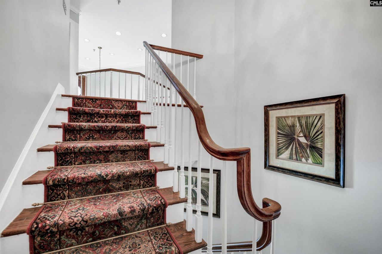 100 Sunset Boulevard  Photo 31