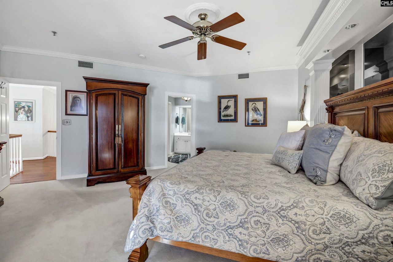 100 Sunset Boulevard  Photo 34