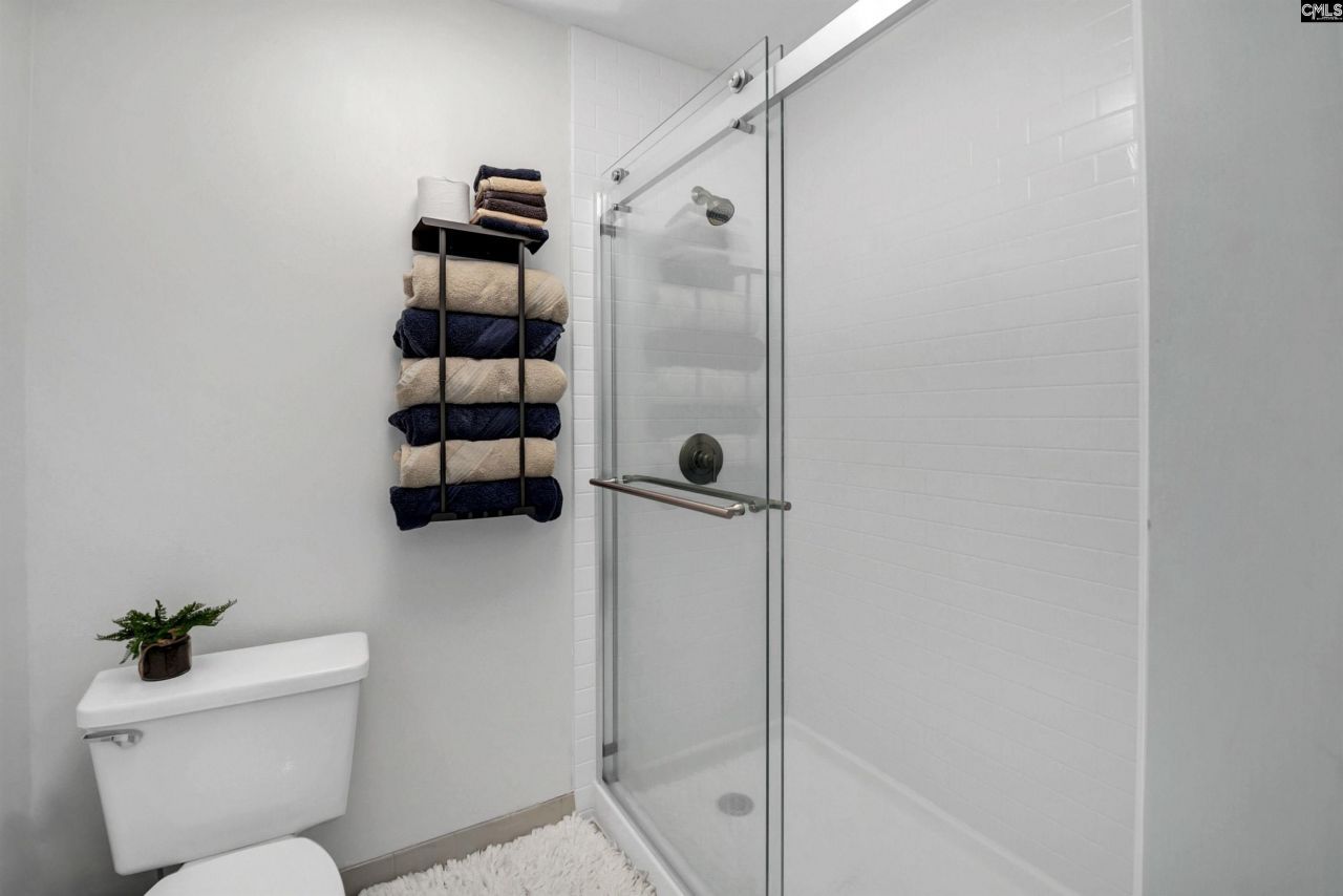 100 Sunset Boulevard  Photo 38