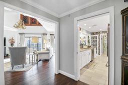 100 Sunset Boulevard  photo 4