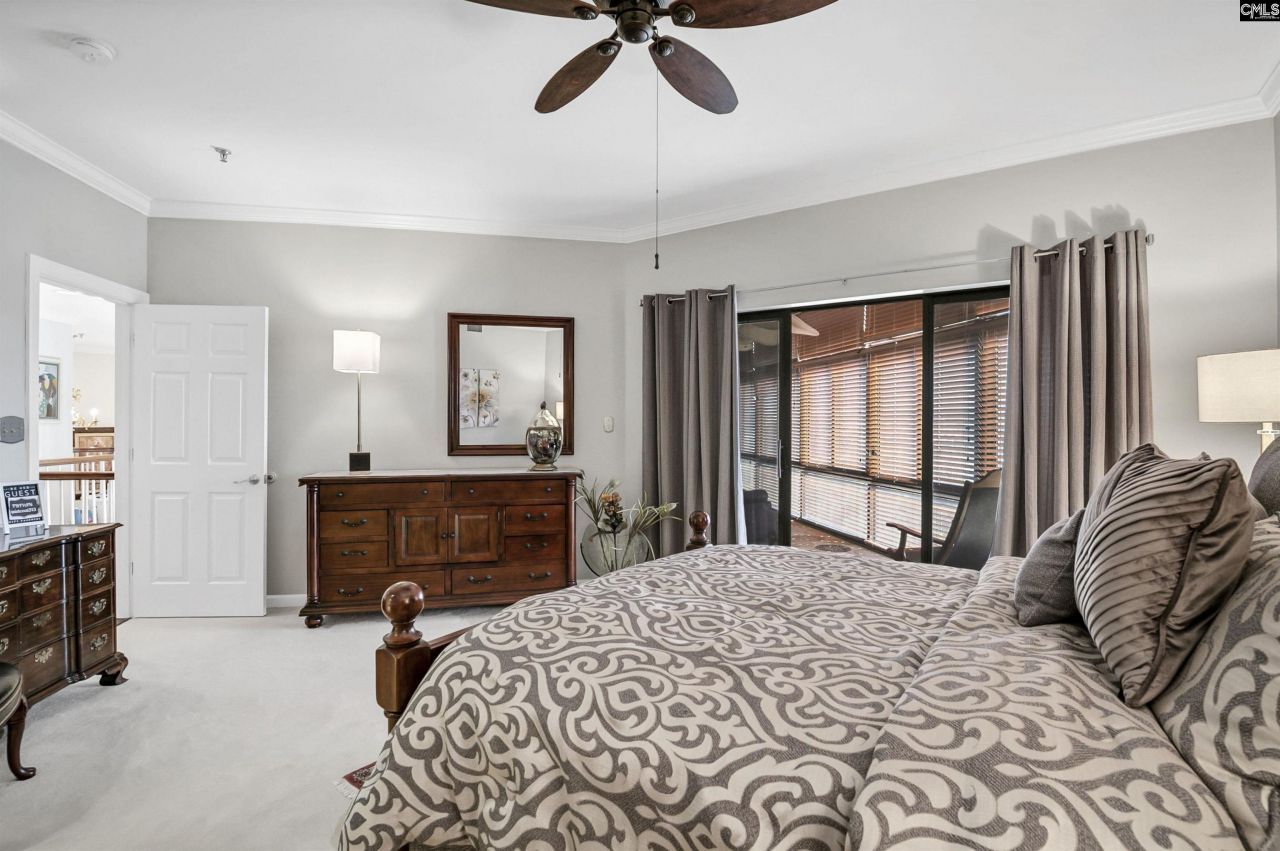 100 Sunset Boulevard  Photo 41