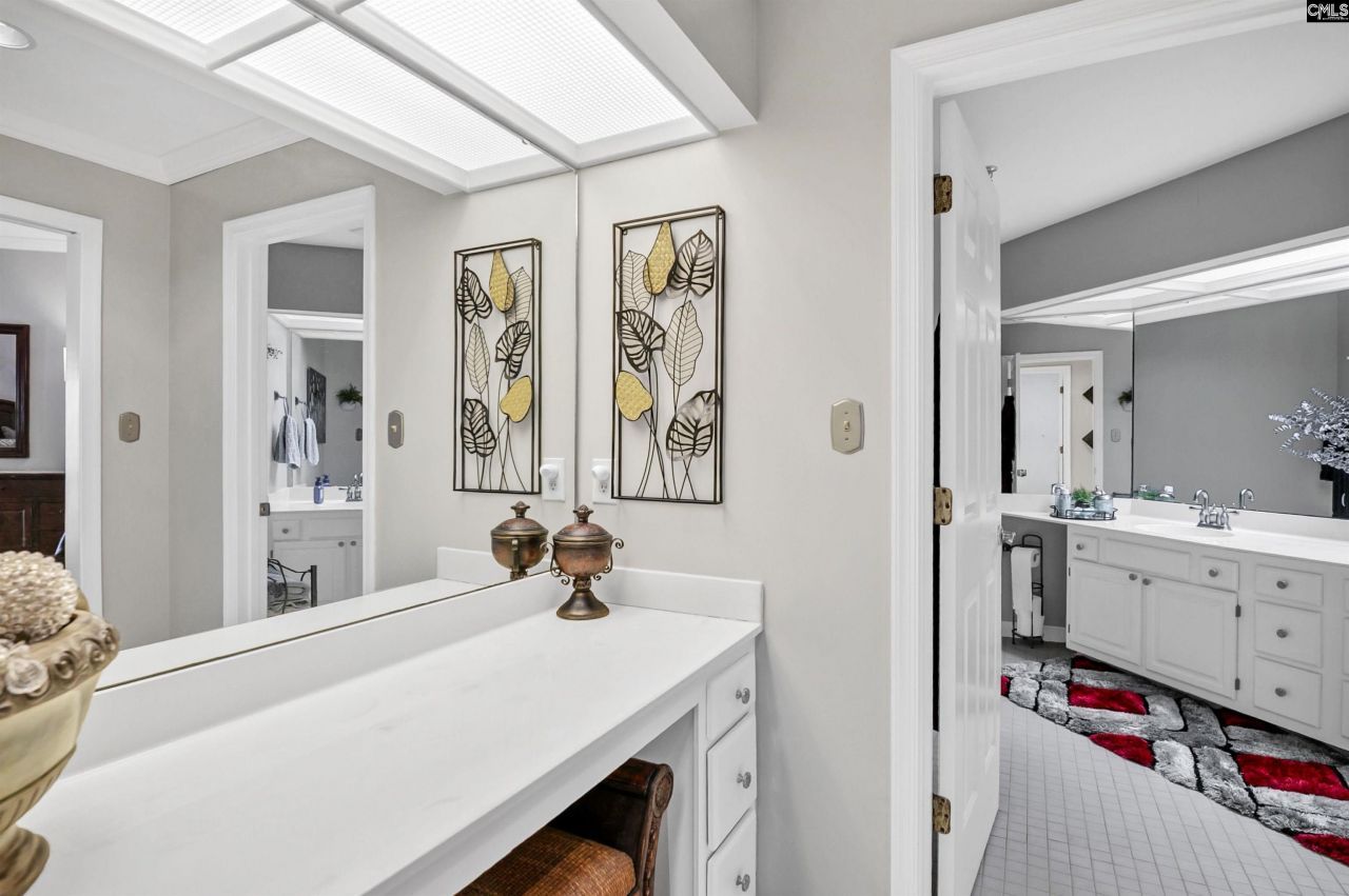 100 Sunset Boulevard  Photo 45