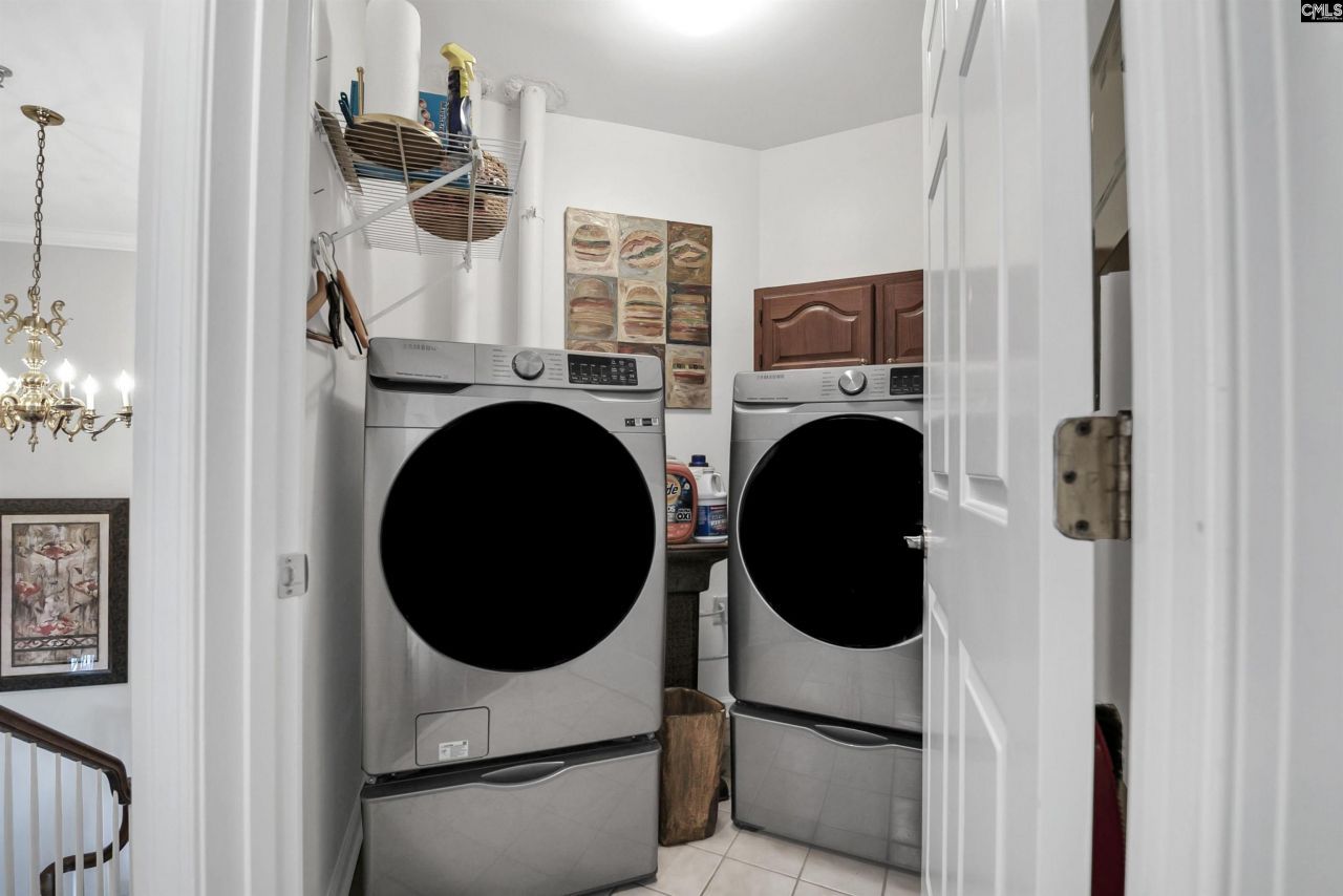 100 Sunset Boulevard  Photo 55