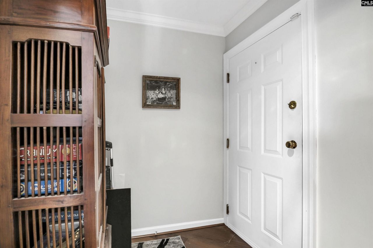 100 Sunset Boulevard  Photo 56