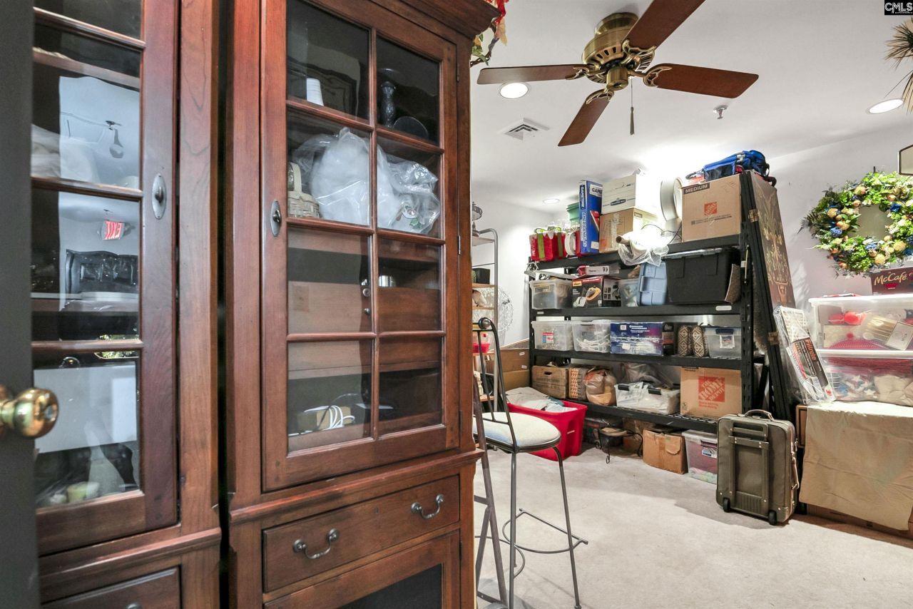 100 Sunset Boulevard  Photo 57