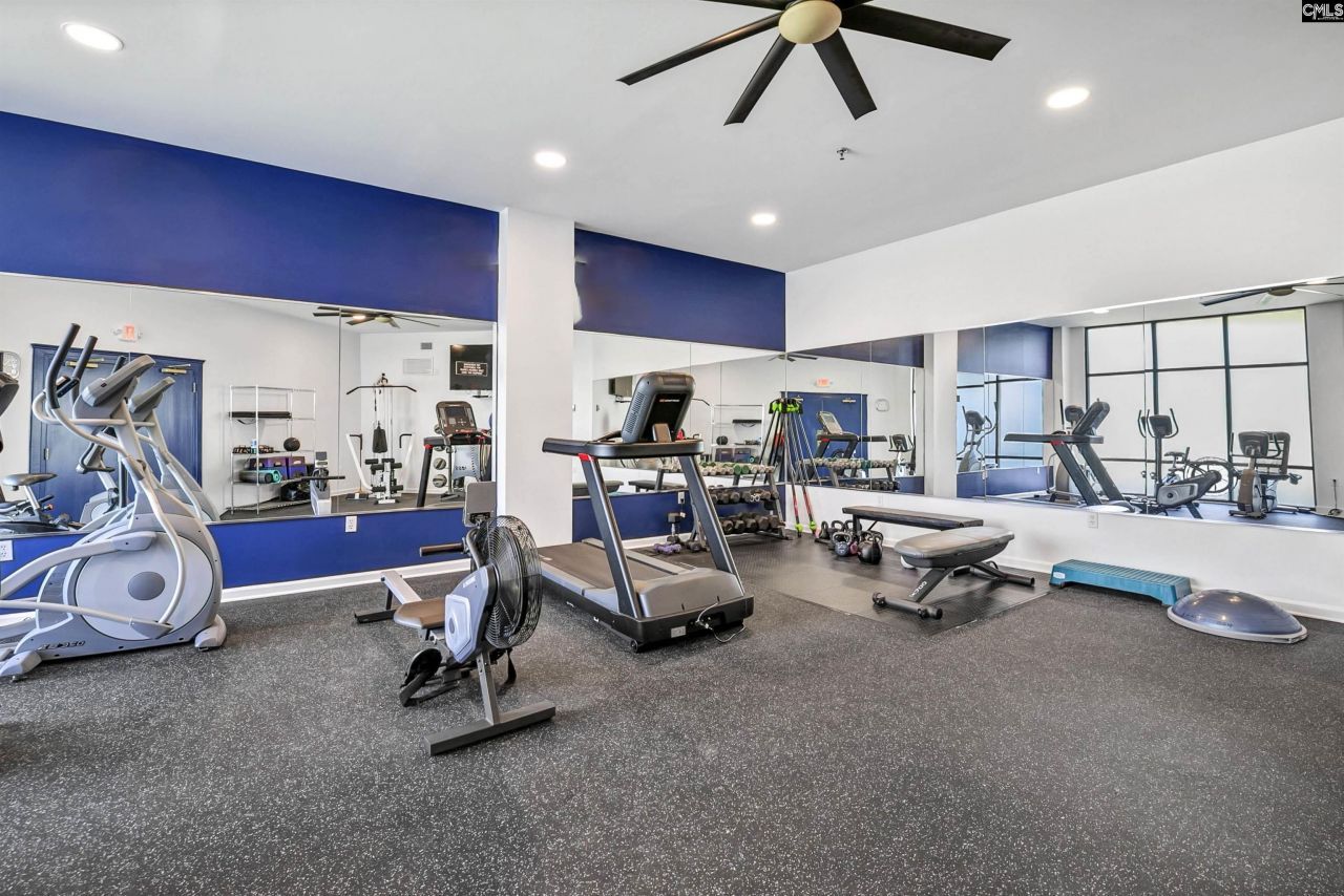 100 Sunset Boulevard  Photo 65