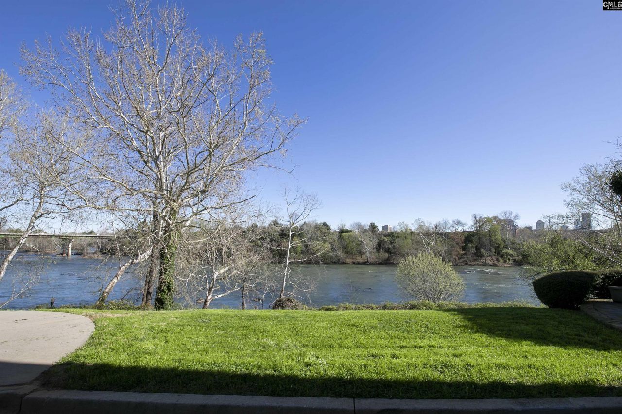 100 Sunset Boulevard  Photo 67