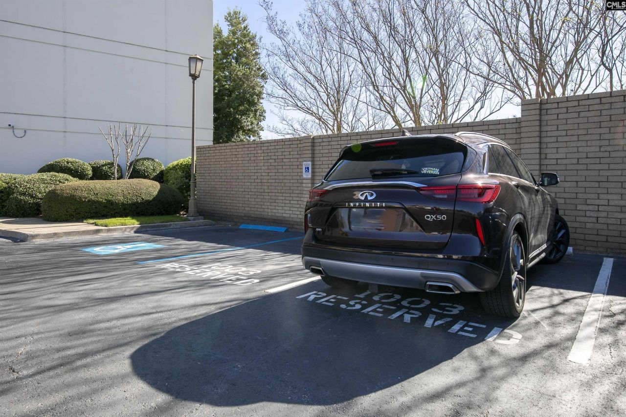 100 Sunset Boulevard  Photo 69