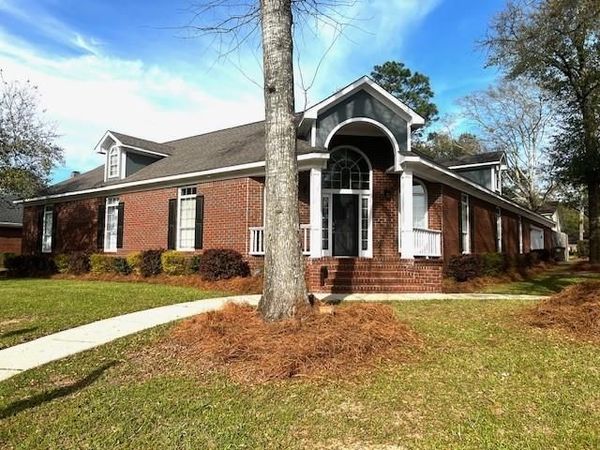 6108 Sturbridge Drive, Mobile, AL 36609