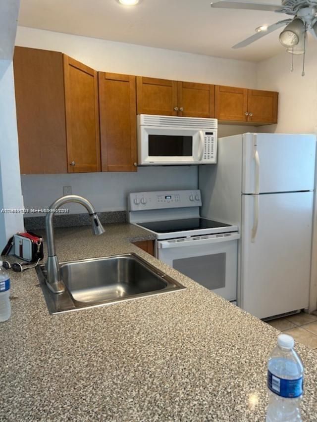 5103 NW 35th St , Unit 503, Lauderdale Lakes, FL 33319 Photo