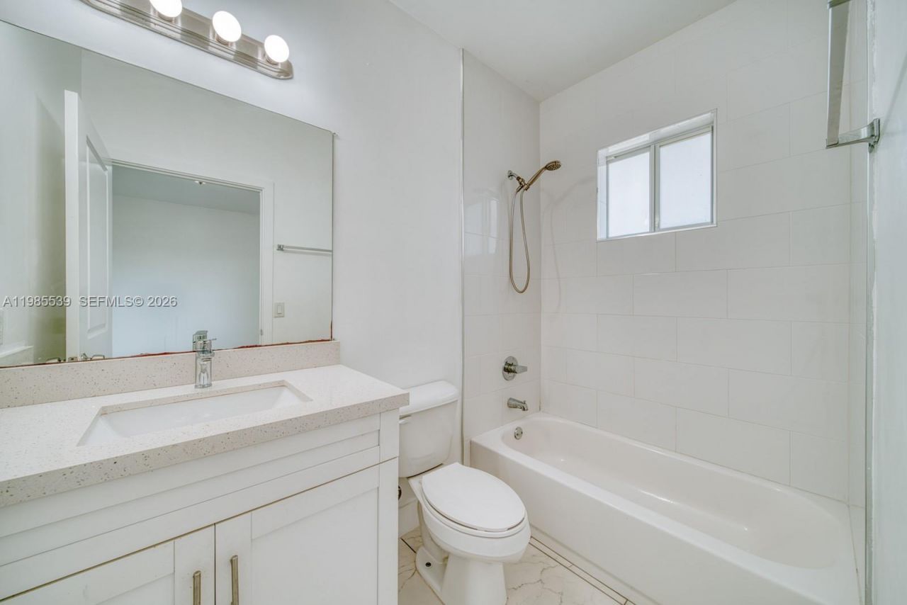 14708 NE 7th Ave, Unit 14708, Miami, FL 33161 Photo