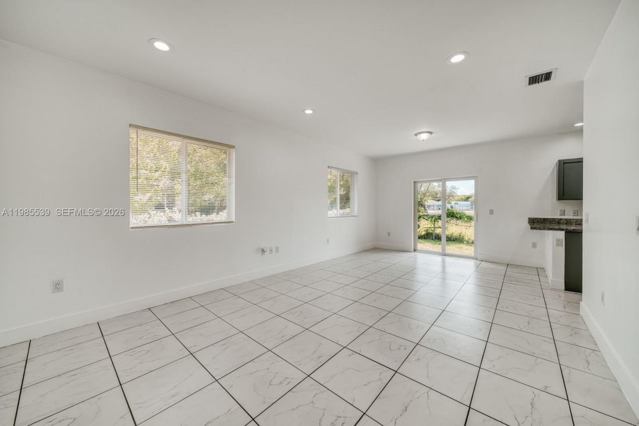 14708 NE 7th Ave, Unit 14708, Miami, FL 33161 Photo