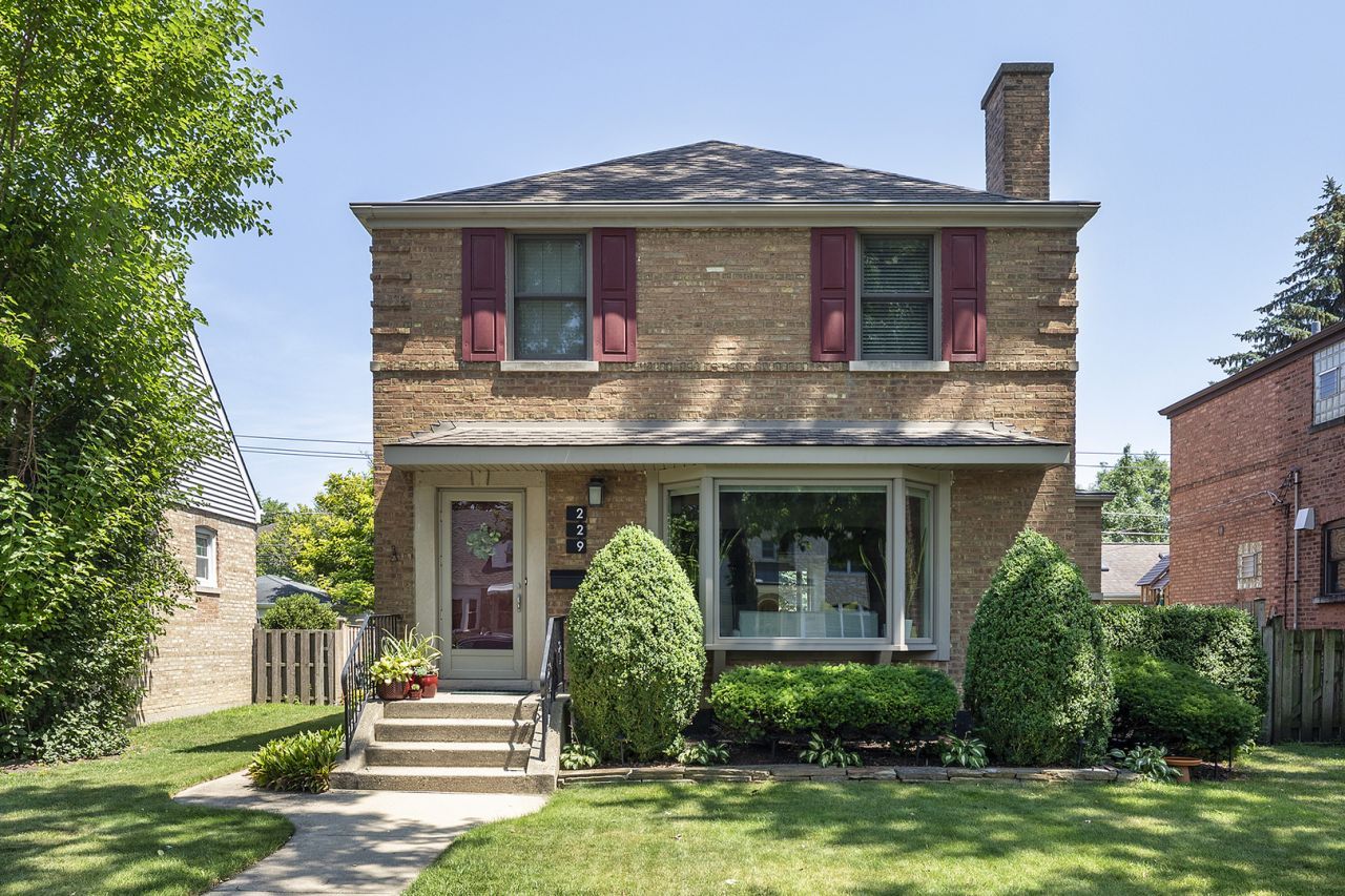 229 N Western Avenue , Park Ridge, IL 60068 Main Photo