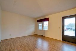 246 Columbia Drive photo 4