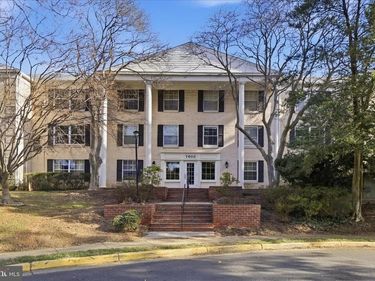 7600 TREMAYNE PLACE, Unit 301, MCLEAN, VA 22102
