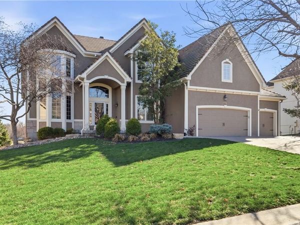 20219 W 93rd Street, Lenexa, KS 66220