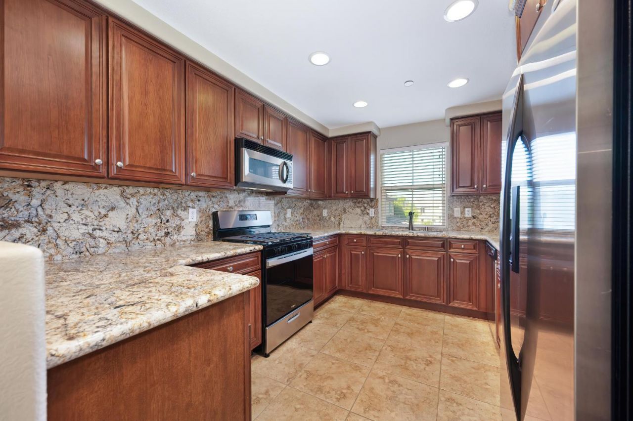 206 Dante Cir, Roseville, CA 95678 Photo