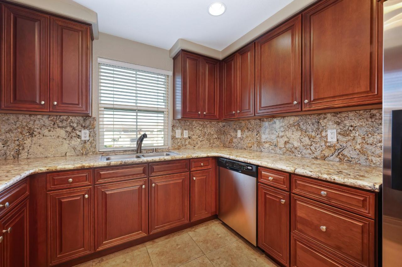 206 Dante Cir, Roseville, CA 95678 Photo