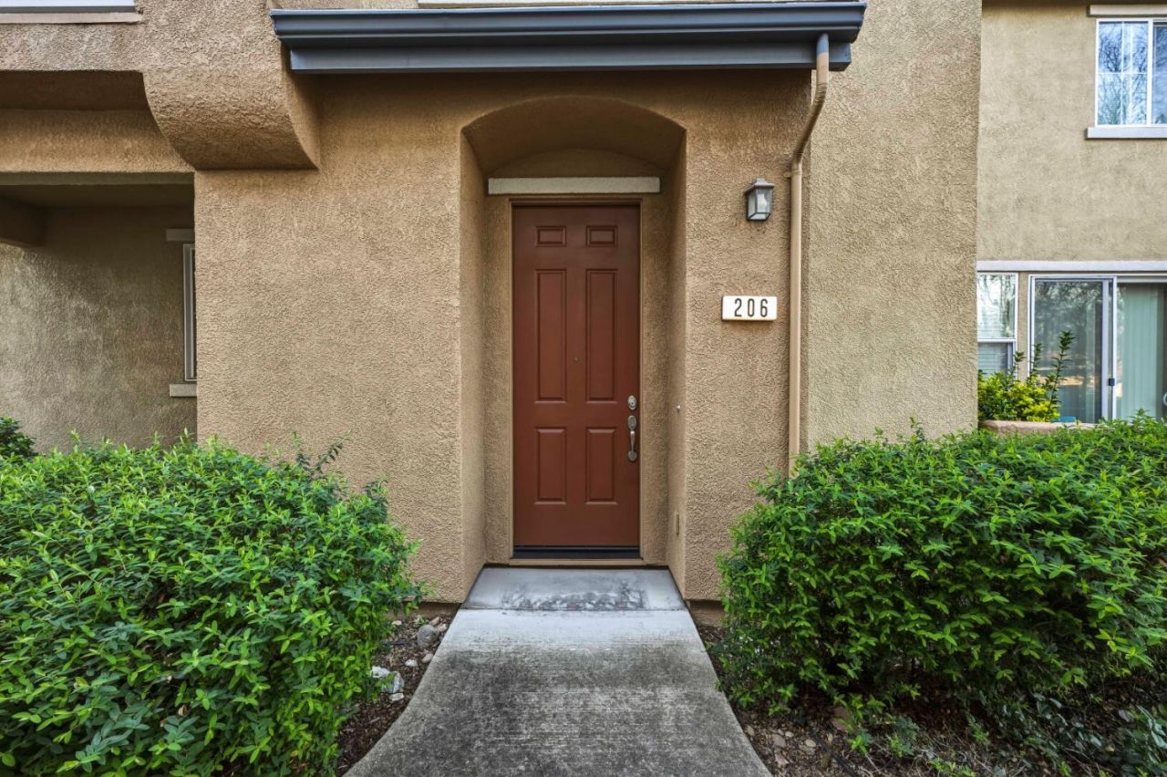 206 Dante Cir, Roseville, CA 95678 Photo