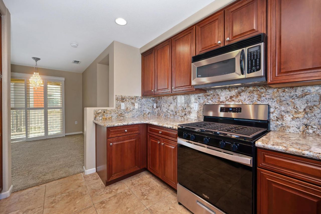 206 Dante Cir, Roseville, CA 95678 Photo