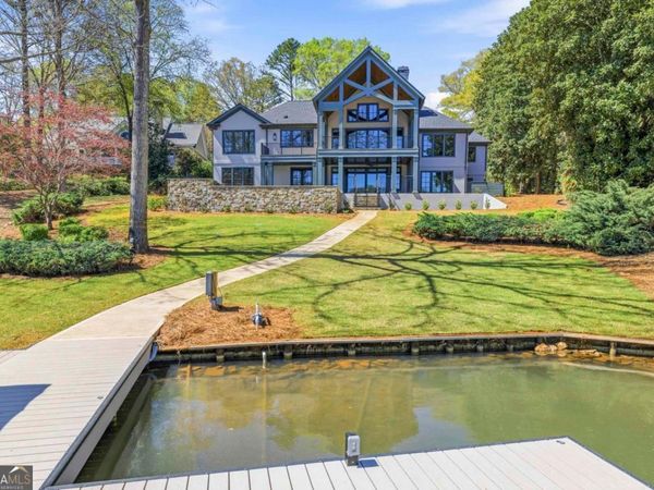 136 Barrington Hall Drive, Eatonton, GA 31024