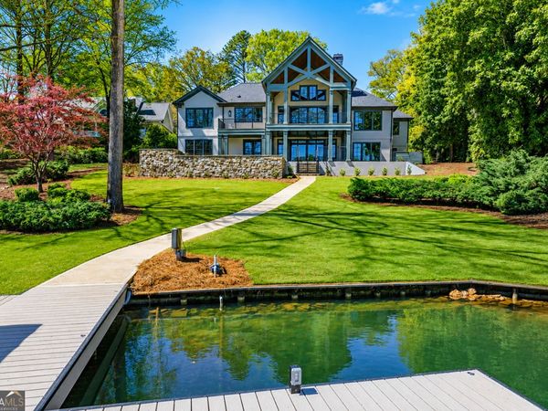136 Barrington Hall Drive, Eatonton, GA 31024