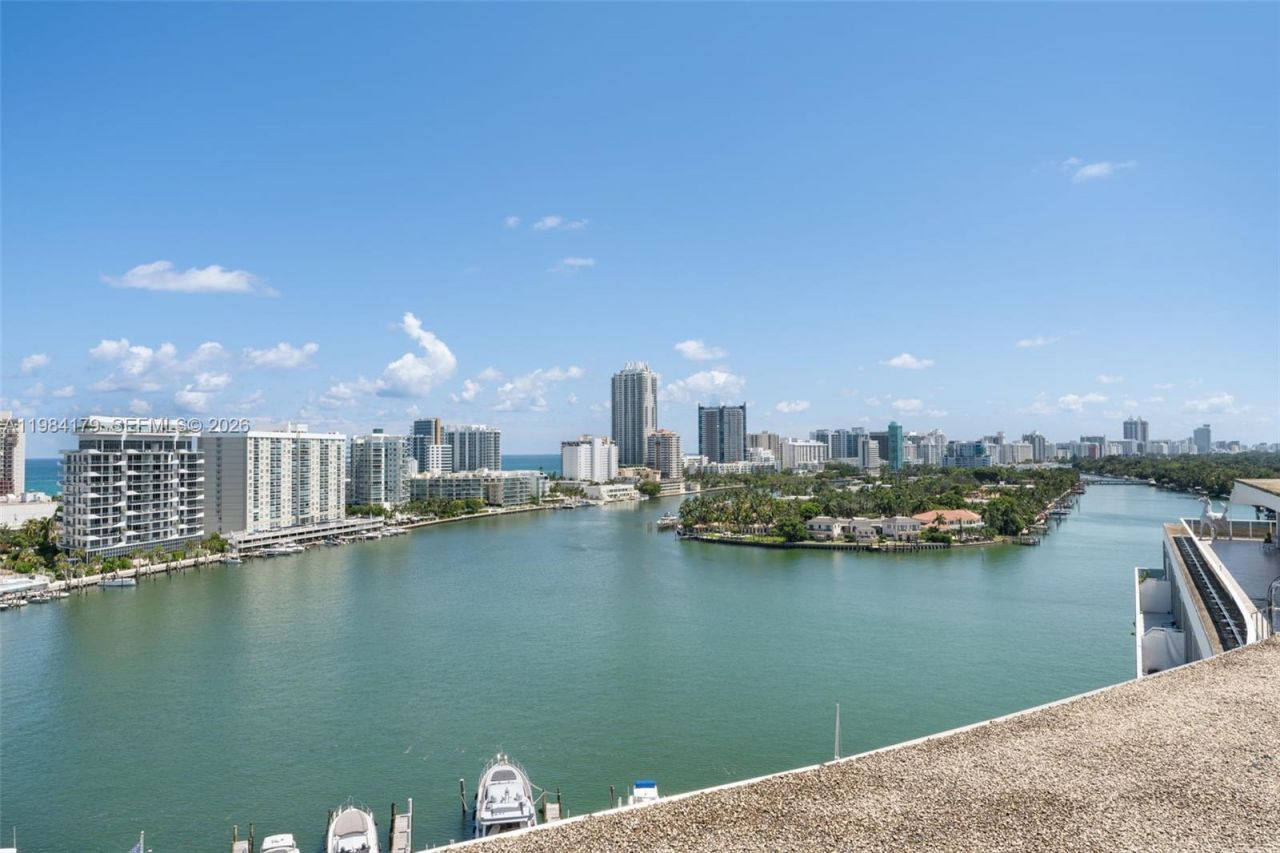 900 Bay Dr, Unit 421, Miami Beach, FL 33141 Photo