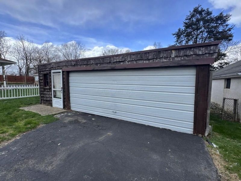 1288 Hart Road, Columbus, OH 43223 Photo 5