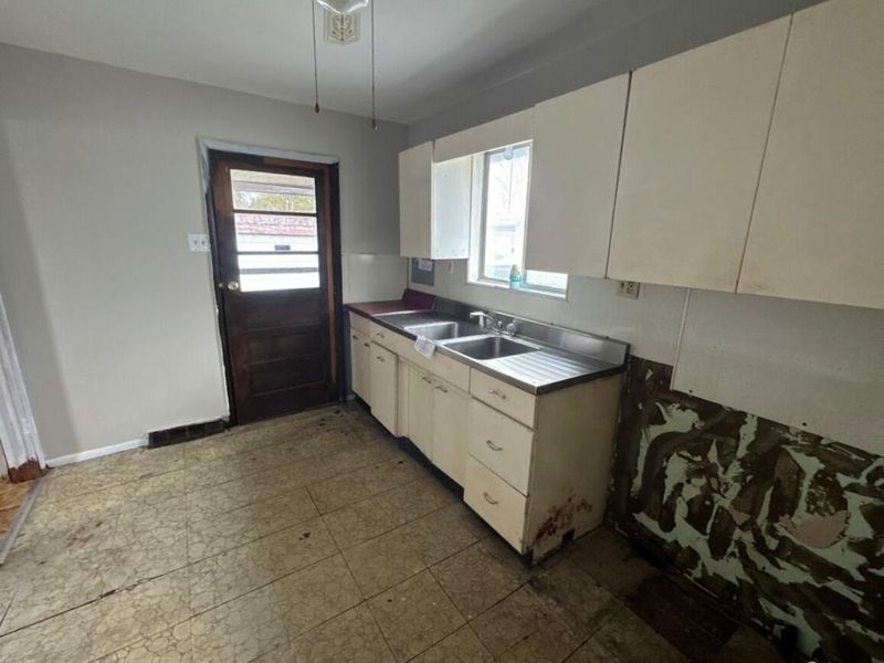 1288 Hart Road, Columbus, OH 43223 Photo 8