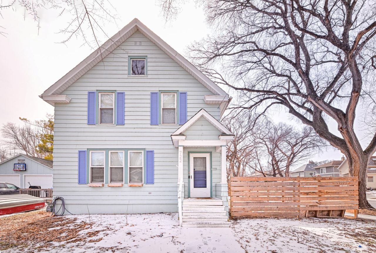 722 9th Avenue N, Fargo, ND 58102 Main Photo