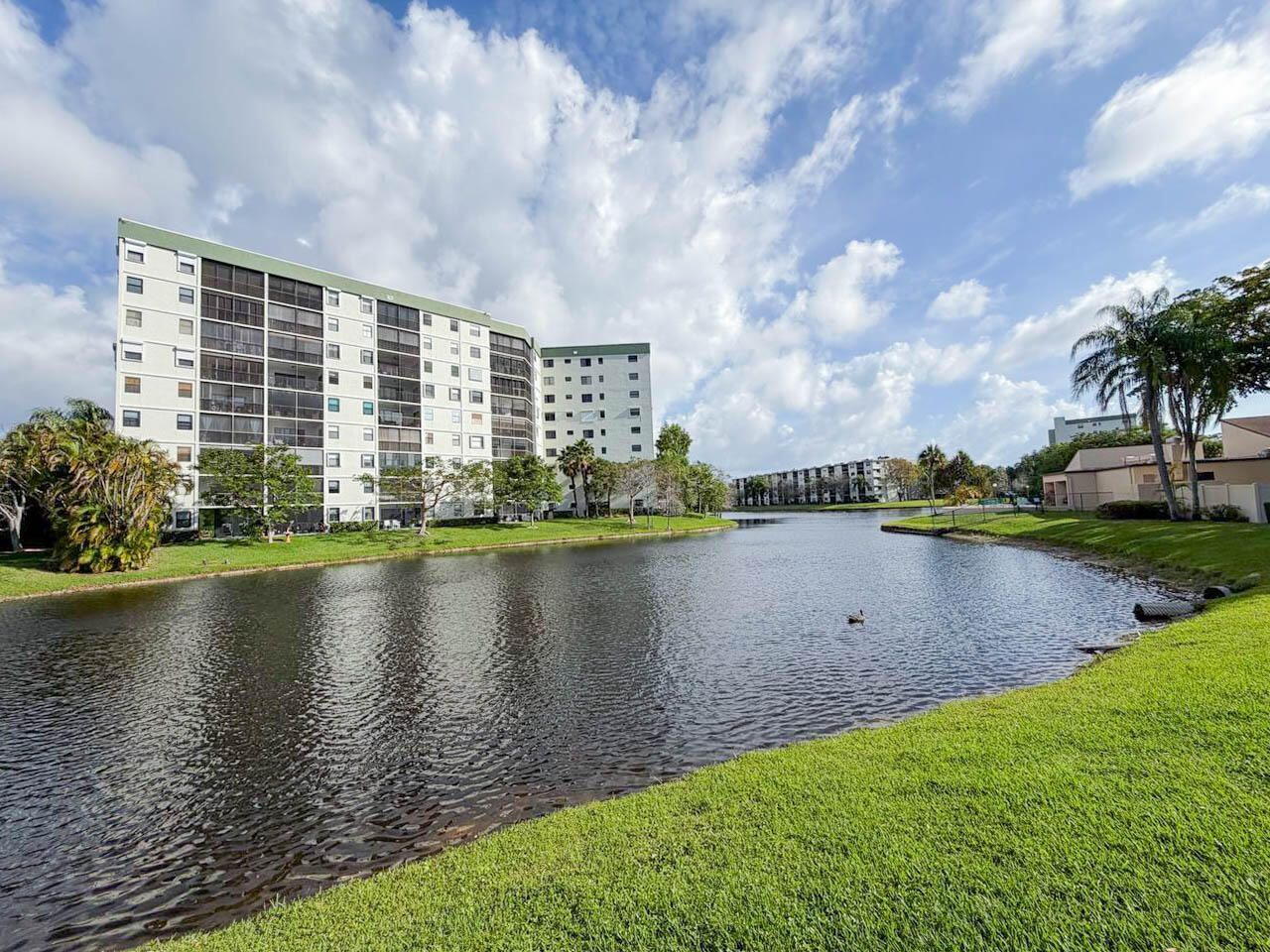 2334 S Cypress Bend Drive, Unit 202, Pompano Beach, FL 33069 Photo