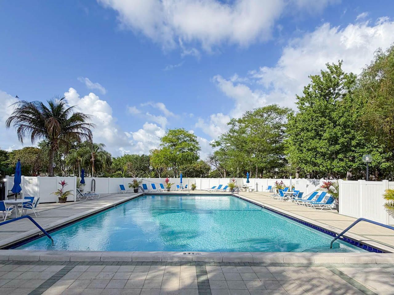 2334 S Cypress Bend Drive, Unit 202, Pompano Beach, FL 33069 Photo