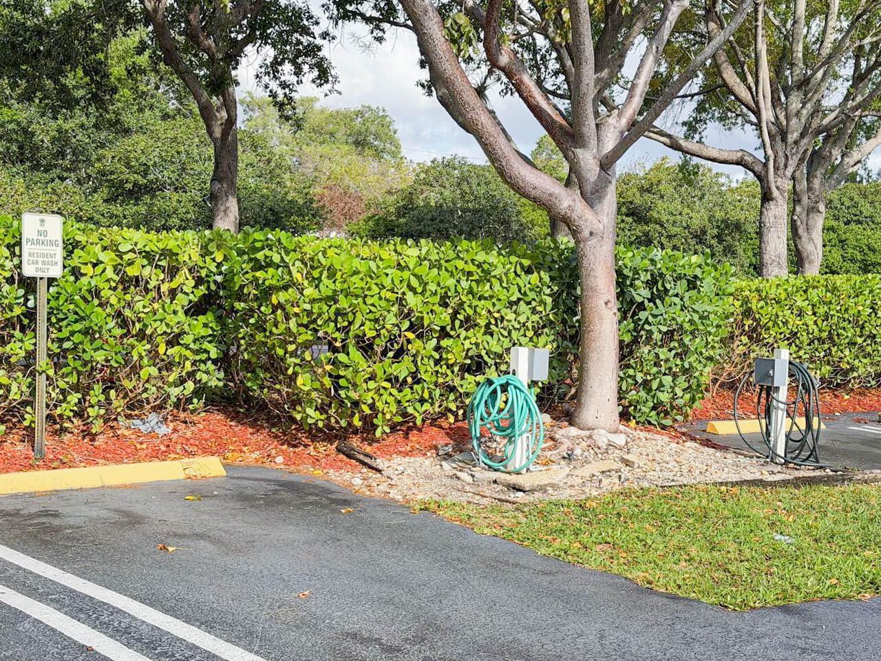 2334 S Cypress Bend Drive, Unit 202, Pompano Beach, FL 33069 Photo