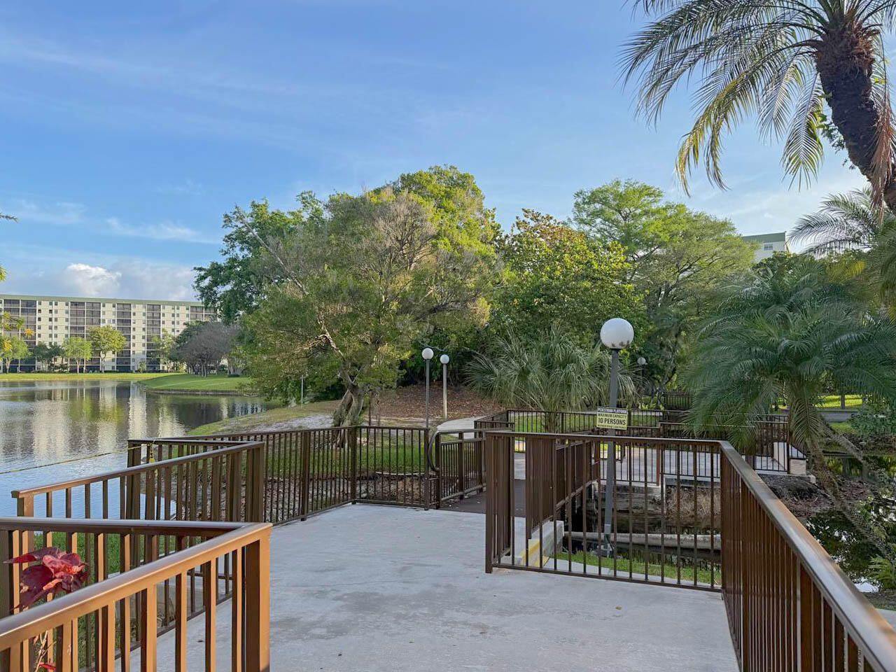 2334 S Cypress Bend Drive, Unit 202, Pompano Beach, FL 33069 Photo