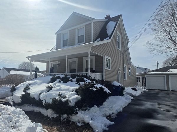 74 Clark, Waterford, CT 06385