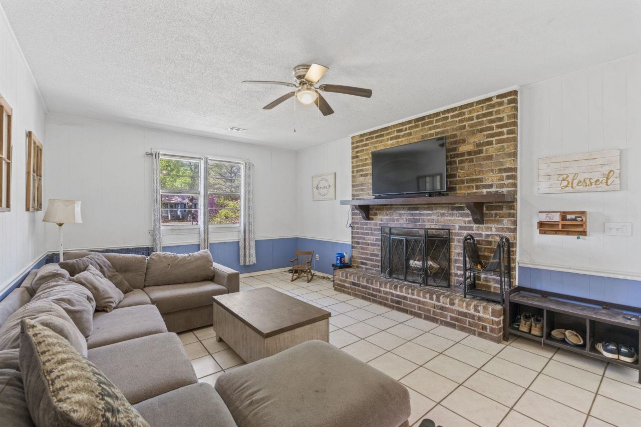 2090 Little Lamb Rd. Photo 19