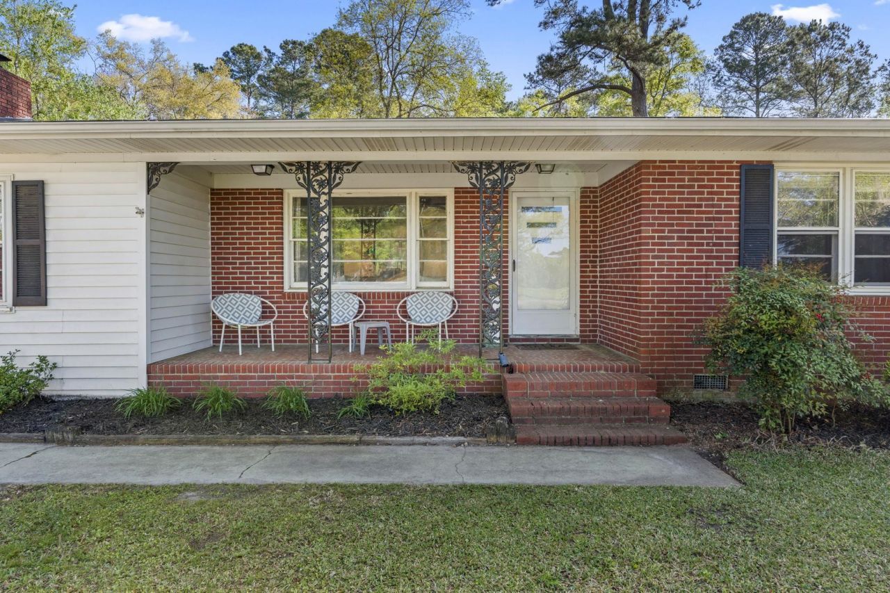 2090 Little Lamb Rd. Photo 5