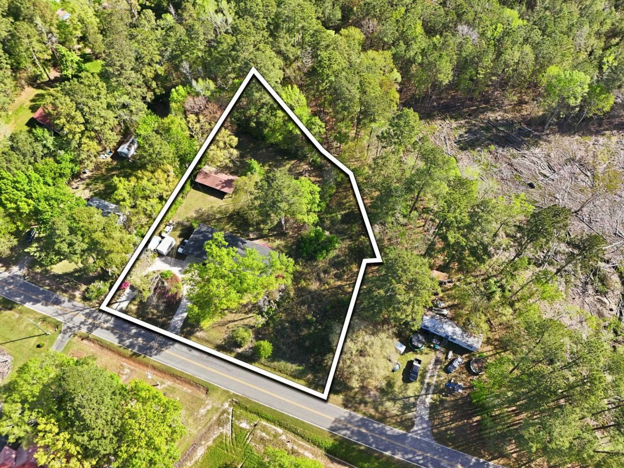 2090 Little Lamb Rd. Photo 6