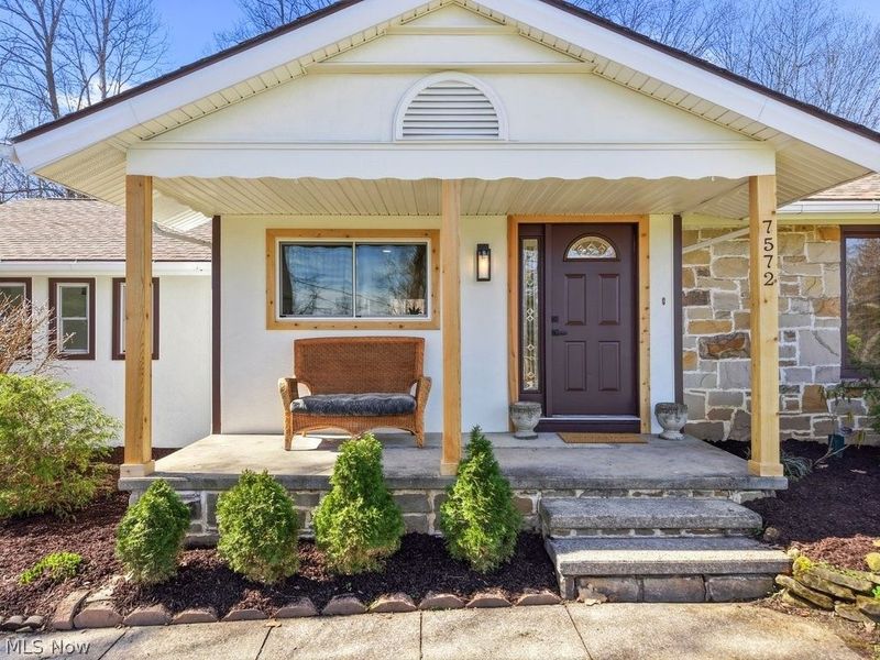 7572 Scenicview Drive, Independence, OH 44131 Photo 2