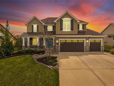 2827 NE 102nd Terrace, Kansas City, MO 64155